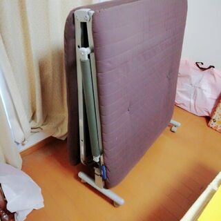 折りたたみベッド　シングル