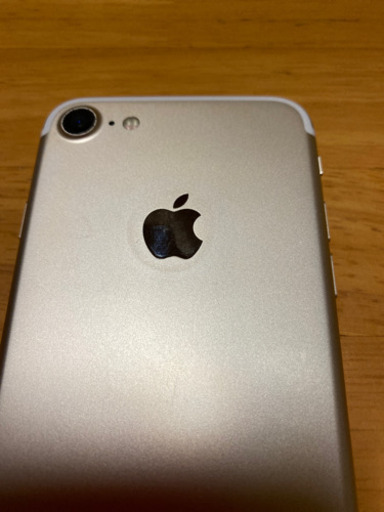 値下げ！中古品　iPhone7 128GB ゴールド　おまけ付き！