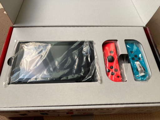 ★新品同様　超美品　Nintendo Switch ニンテンドースイッチ本体 ネオンブルー ネオンレッド Switch本体 新型