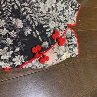 犬用チャイナ服　シルク　正絹　オーダーメイド　赤の紐　の画像