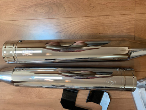 ハーレーツアラー用マフラーとサンダーマックスセット