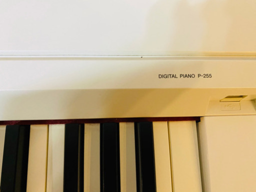 電子ピアノ　YAMAHA ヤマハ　白 ホワイト  保証書付き