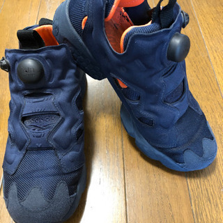 リーボック  インスタポンプフューリー 23.5cm