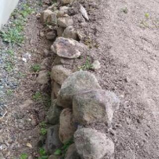 まだまだあります。庭石（小さめ）庭土（残土）欲しいかた差上げます！