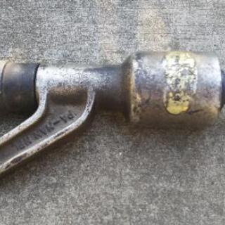 大型トラックのクリップまわし