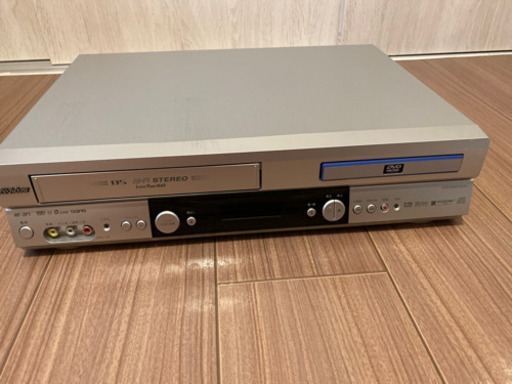 《DVDプレーヤーVHS一体型》Victor. HR-df1