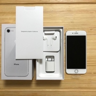 iPhone8 SIMフリー（購入後、ロック解除済み）容量64GB silver