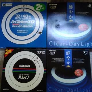 【お取引中】蛍光灯 32形3本、40形2本 TOSHIBA Na...