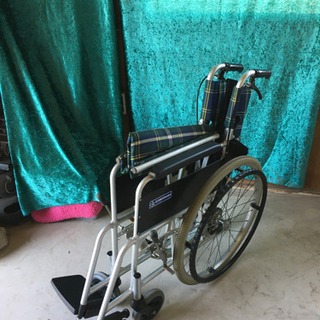 カワムラサイクル　スチール製介助用車椅子　車いすの画像