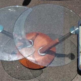 ガラステーブルの画像