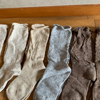 新品未使用品がほとんど2足のみ1回使用お洒落で可愛い靴下の画像