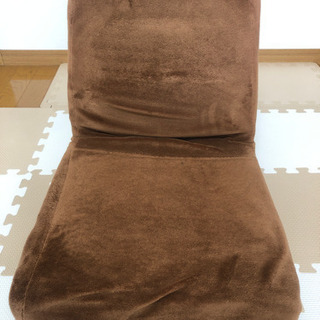 折りたたみ　座椅子　アイリスオーヤマ