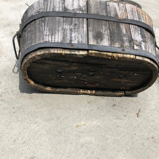 取り引き決まりました　　古いプランターの画像