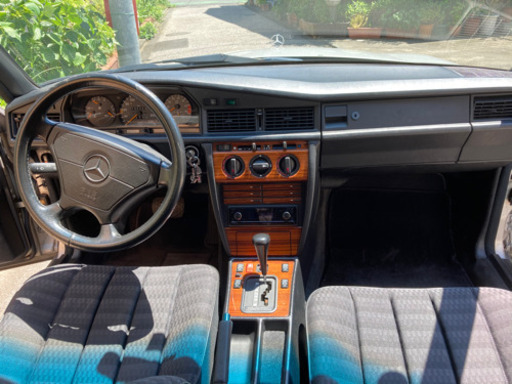 ベンツ190E 2オーナー左ハンドル (Depp) 葛飾のCクラスの中古車