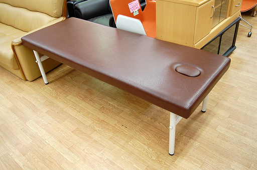 タカダ エステベッド マッサージベッド 施術台 業務用 ブラウン  ☆ PayPay(ペイペイ)決済可能 ☆ 札幌市 清田区 平岡