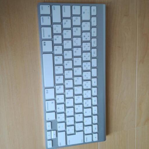 MAC キーボード　APPLE WIRELESS KEYBOARD MC184J/A