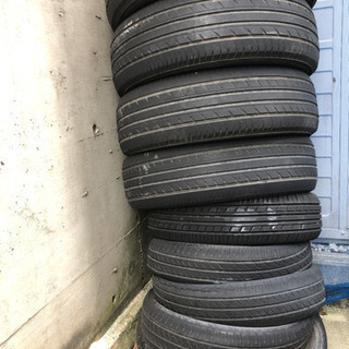 ホイル無し廃タイヤ差し上げます
