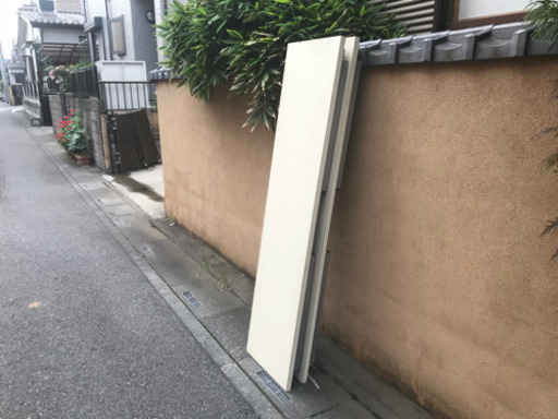 イベントとかで活用できる畳めるテーブル二つ