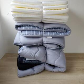 マットレス、敷布団、掛布団、布団カバー、枕の５点セット
