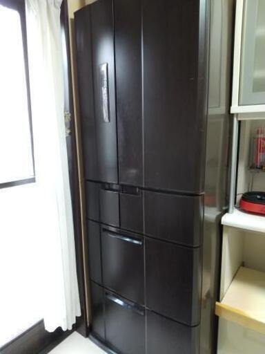 冷蔵庫[東芝2008年製]全容積545L