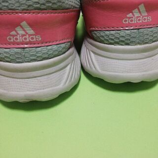 adidasアディダス24.5の画像