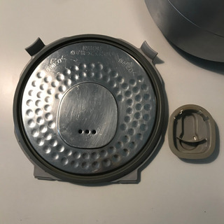 柴田文江デザイン炊飯器 象印 IH炊飯ジャー ZUTTO NP-DA10の画像