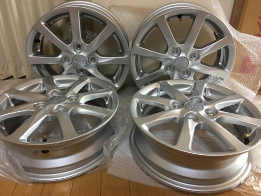 タントカスタム 純正ホイール