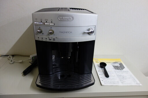 デロンギマグニフィカ全自動エスプレッソマシン　EAM3100SDJ