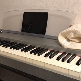 電子ピアノ