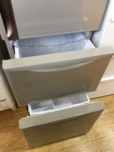 美品 2018年製 HITACHI 日立 315L冷蔵庫 真ん中野菜室 R-K320HV ECO
