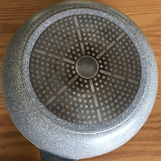 【美品】カインズ ストーンマーブル フライパン 炒め鍋 28cm 770gの画像