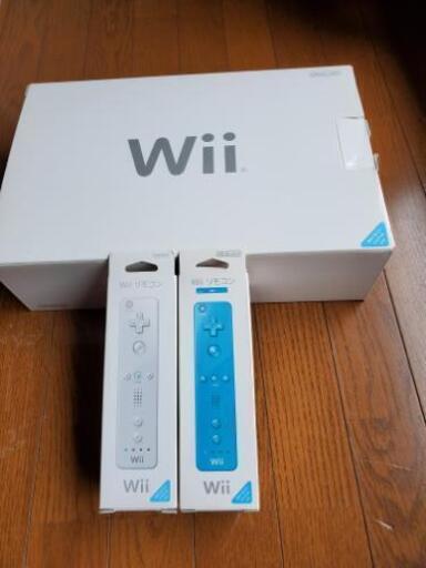 任天堂Wii本体とリモコン２台のセット