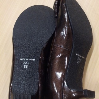 茶 パンプス（23cm）の画像