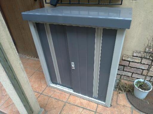 物置　小型　屋外用　ストックボックス