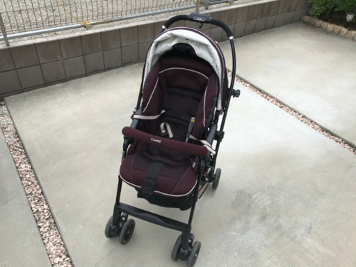 コンビ　ベビーカー　メチャカルハンディ