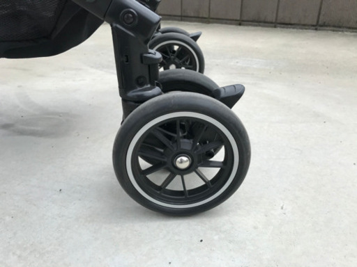 コンビ　ベビーカー　メチャカルハンディ