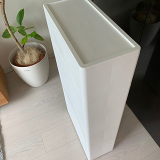 すきま収納棚