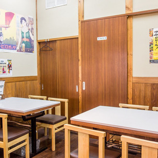 個人店のホールスタッフの画像