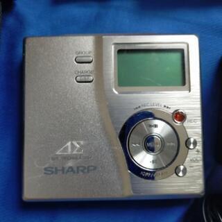 SHARPポータブルMDプレイヤー(ケース付)の画像