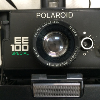 ポラロイド 社 のインスタントカメラ EE100の画像