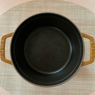 [ありがとうございます！決まりました]ストウブ　Staub ピコココットラウンド　18cm 説明書ありの画像
