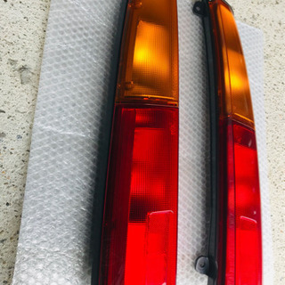 ダイハツ表ムーヴ　テールカバー（新車取外し品）レア品の画像