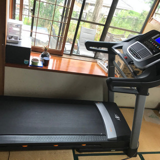 プロ仕様　ランニングマシン　トレッドミル　NordicTrack...