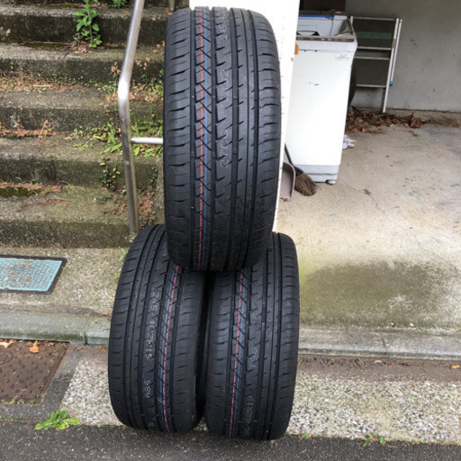 245/40/R19