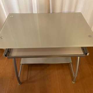 【交渉中】ガラス天板　パソコンデスクの画像