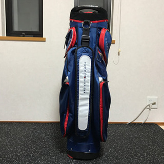 TOMMY HILFIGERとOGIOのコラボキャディバッグの画像
