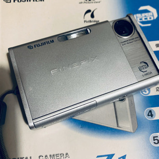 FUJI FILM  FINEPIX Z1   カメラ