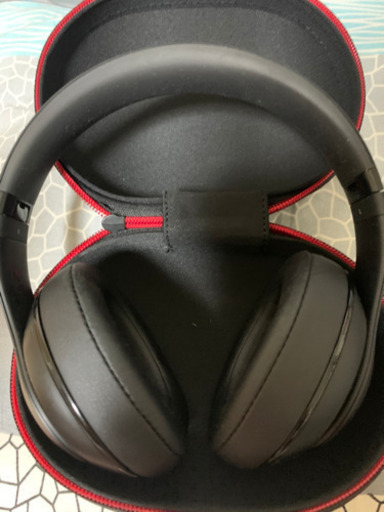 Beats Studio2 Wireless オーバーイヤーヘッドホン マッドブラック