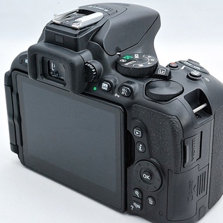 NIKON ニコン D5500 レンズセット WiFi搭載でスマホへ写真転送OK♪