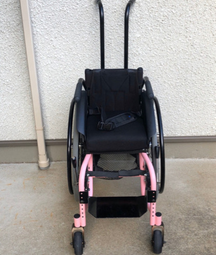 子供用車椅子　ピンク　自走しやすい　100センチから110せんちぐらいの時に使用してました